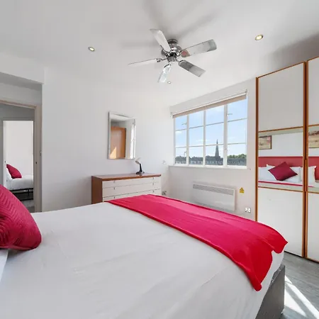 Finest Retreats - Chelsea Apartments, Two Bedroom